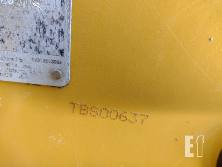 2011-caterpillar-th255-image-6