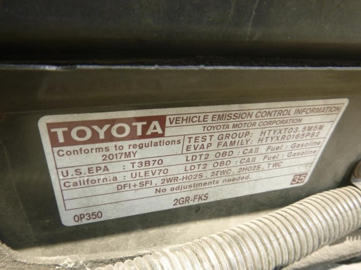 2017-toyota-sienna-image-12