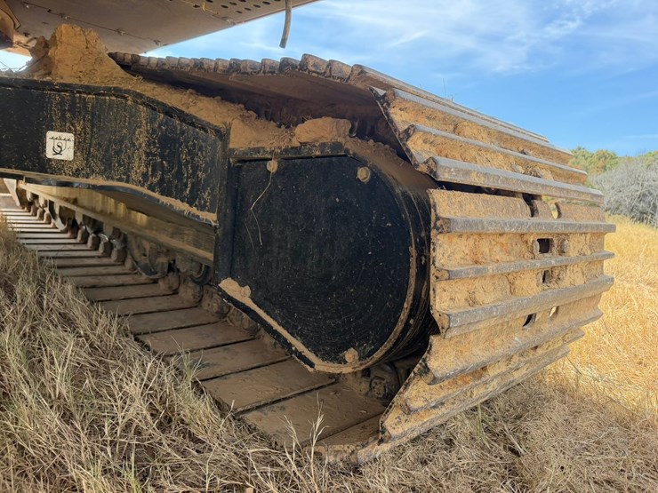 2024-deere-210g-lc-image-48