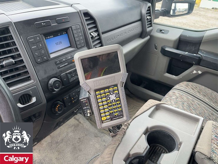 2020-ford-f350-image-17
