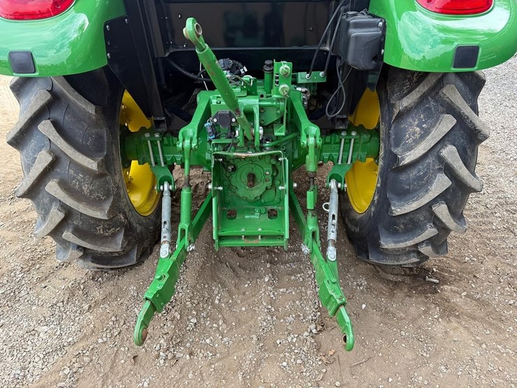 2021-john-deere-5055e-image-13