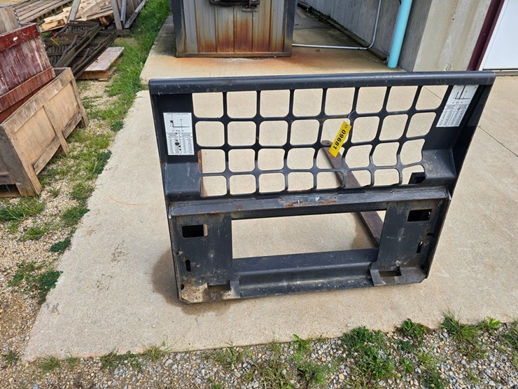 #9681-•-bobcat-48"-pallet-forks-image-3