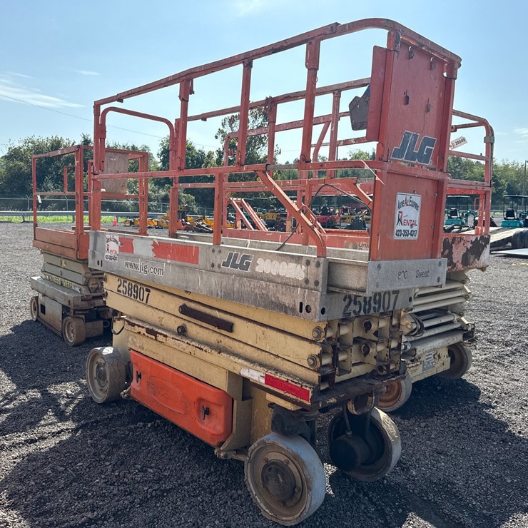 JLG 2030ES