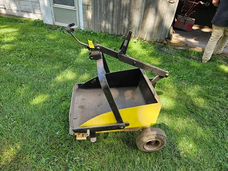 #8735-•-blackhawk-ba-24-dirt-scoop-image-3