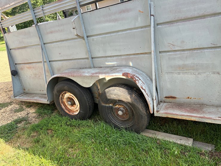 #1151-•-1990-gooseneck-stock-trailer-(wi-title-in-delay)-(mondovi,-wi)-image-18