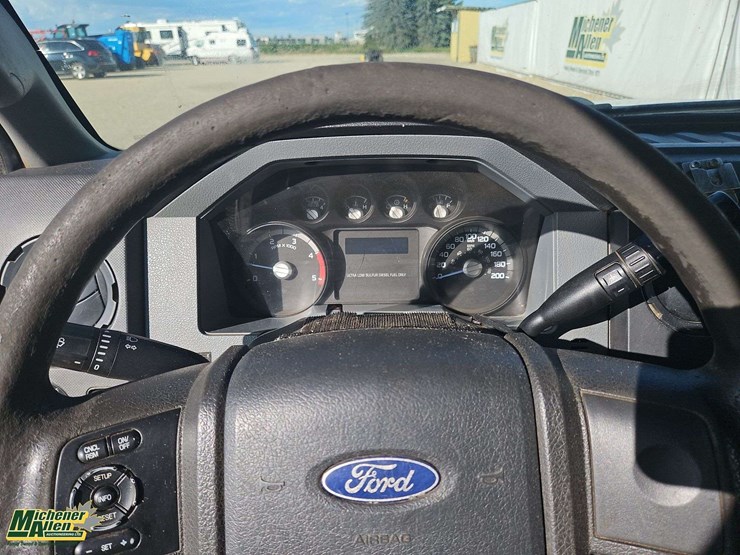 2011-ford-f550-image-18