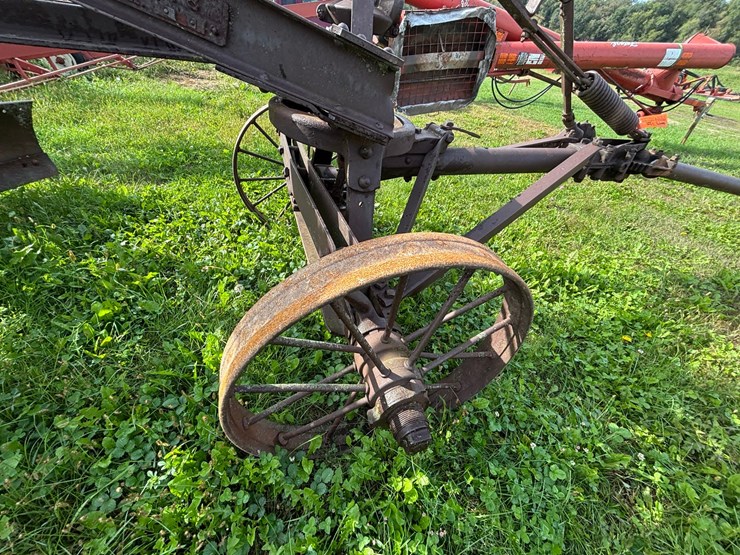#1329-•-adam-leaning-steel-wheeled-grader-image-18