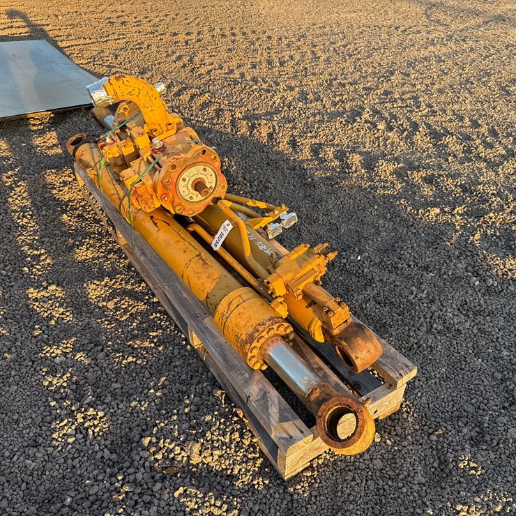 KOMATSU PC200