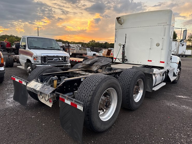 2013-kenworth-t660-image-7