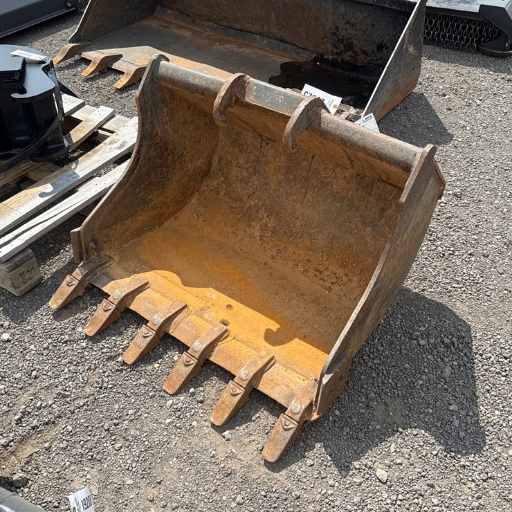 #2020 • BOBCAT 36" X-CHANGE EXCAVATOR BUCKET