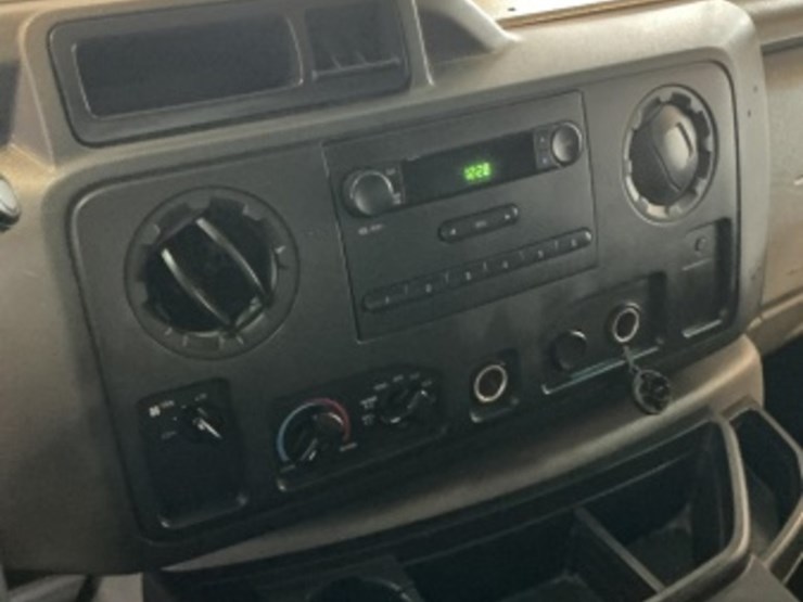 2009-ford-cargo-image-20