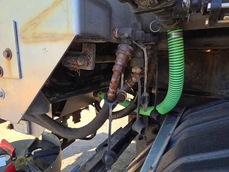 2006-caterpillar-c13-image-35