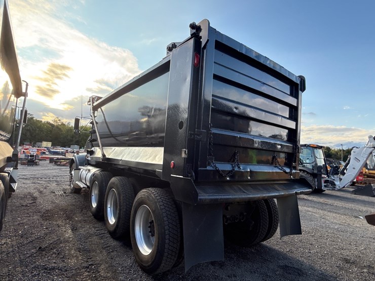2014-kenworth-t800-image-9