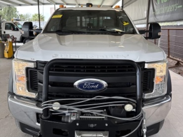 2019-ford-f550-image-3