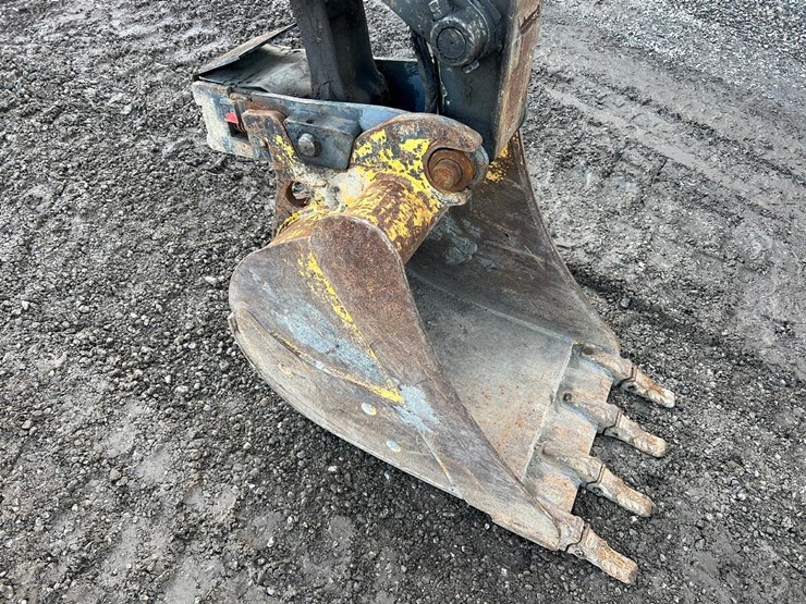 2017-deere-60g-image-11