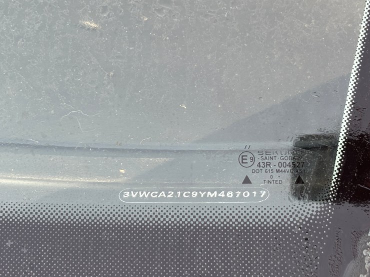 #1307-•-2001-volkswagon-beetle-(has-wi-title)-image-38