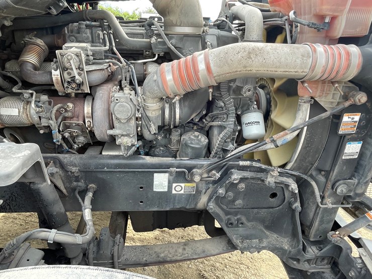 2017-kenworth-t680-image-75