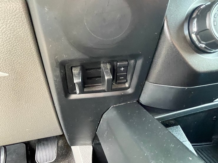 2020-ford-f150-image-61