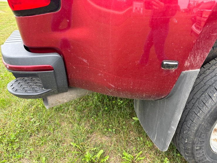 2019-chevrolet-silverado-3500hd-image-23