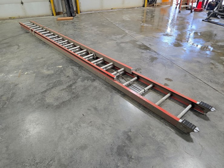 #9733-•-louisville-36"-extension-ladder-image-3