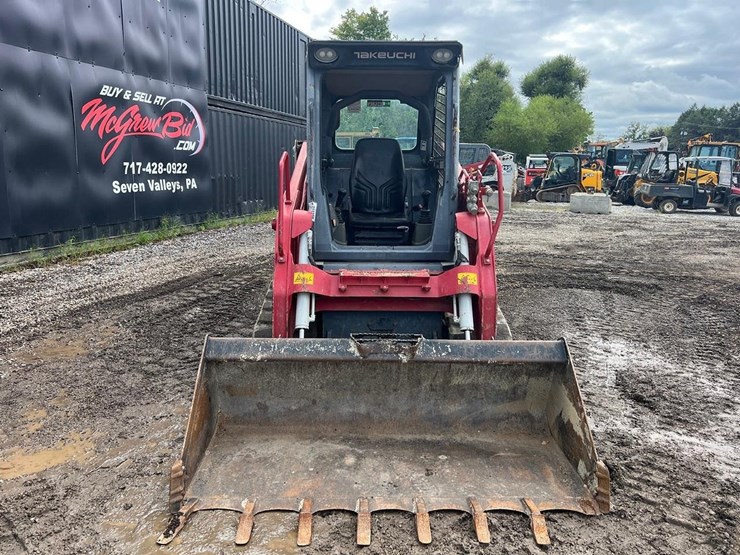 2021-takeuchi-tl8-image-10