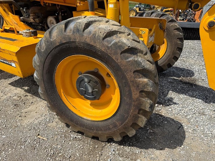 jcb-506c-image-10