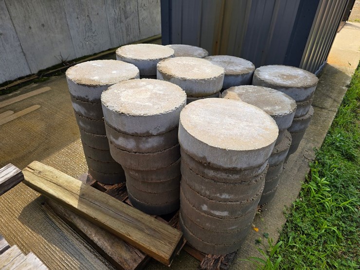 #9755-•-14"x4"-post-footings-image-2