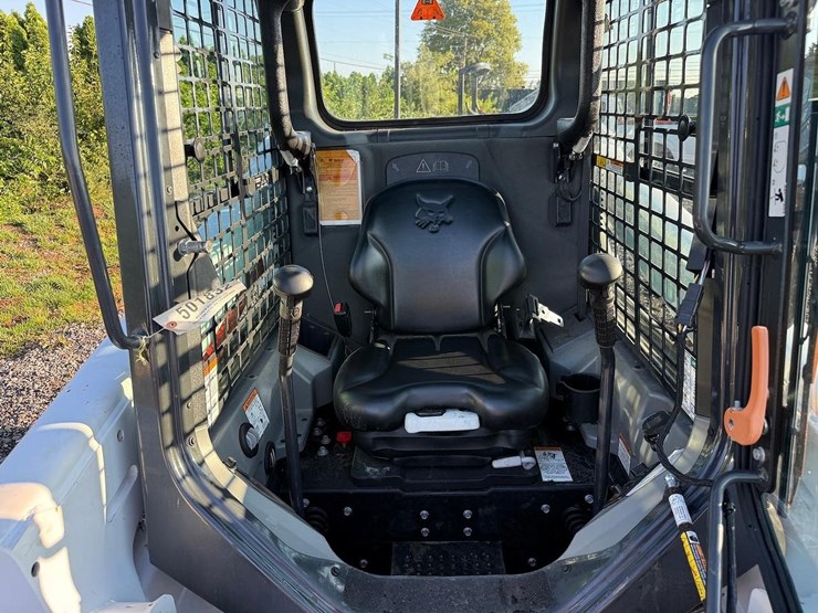 2018-bobcat-s550-image-16