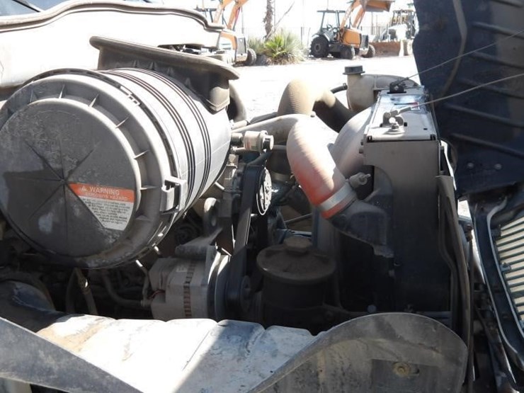 2006-international-durastar-4200-image-8