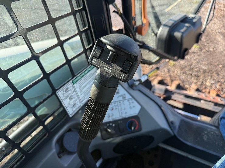 2018-bobcat-s550-image-19