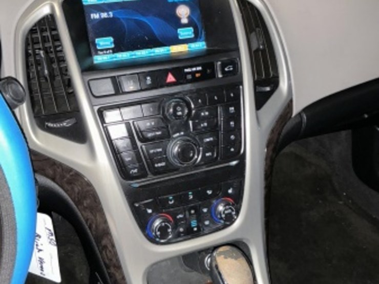 2015-buick-verano-sdn-image-17
