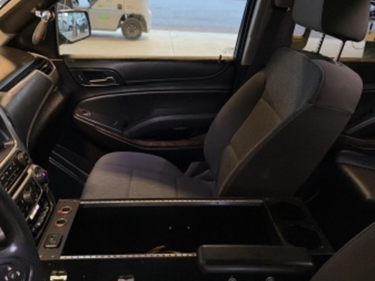 2019-chevrolet-tahoe-image-24