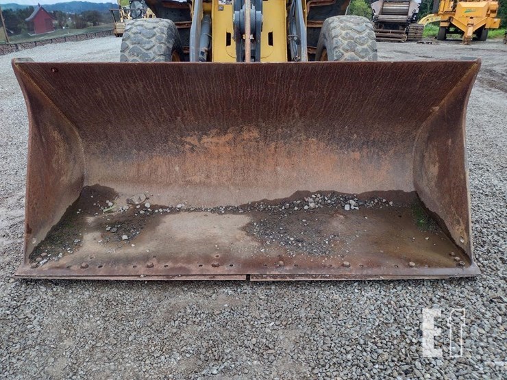 2006-deere-444j-image-23