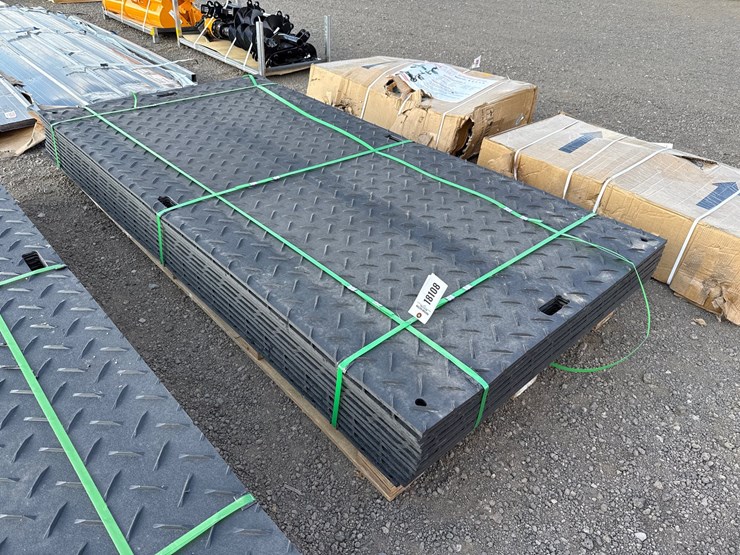 #1032-•-qty(12)-4'-x-8'-ground-protection-mats-image-1