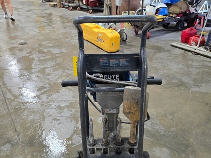 #9688-•-bosh-3611-brute-turbo-jack-hammer-image-4