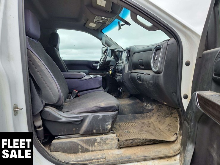 2021-chevrolet-silverado-3500hd-image-13