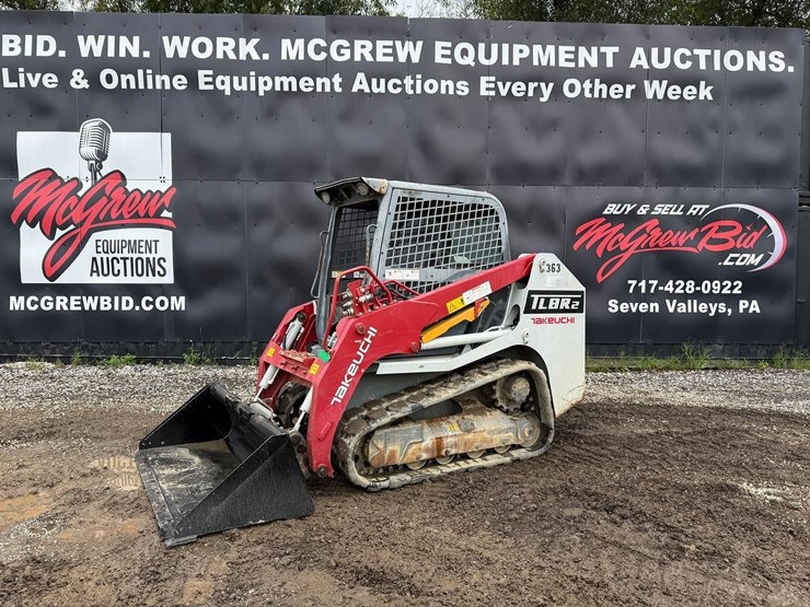2021-takeuchi-tl8-image-1