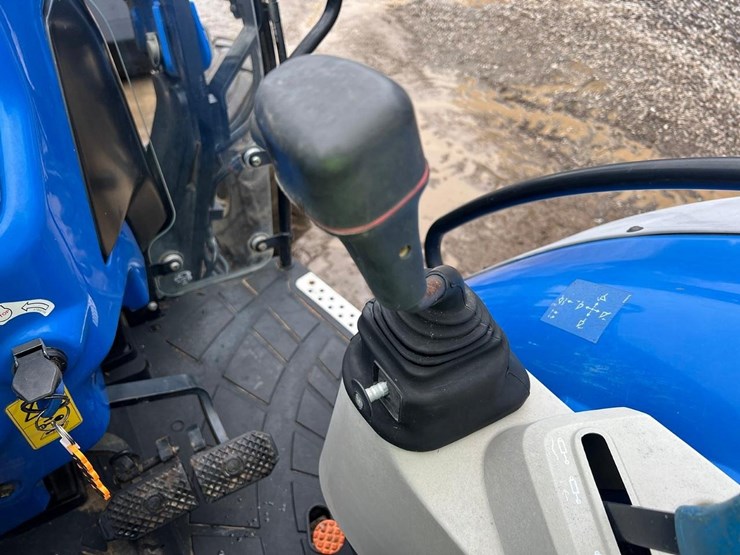 new-holland-workmaster-95-image-26