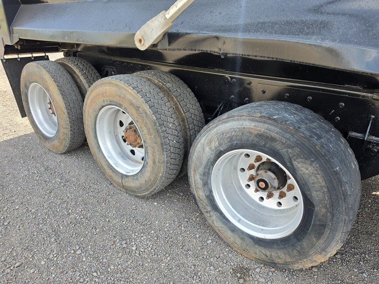 2013-kenworth-t800-image-5