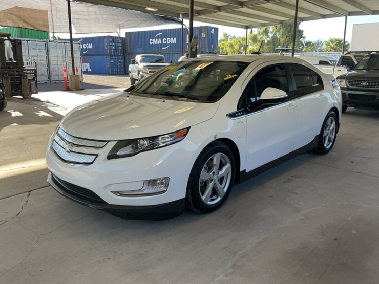 2015-chevrolet-volt-sdn-image-4