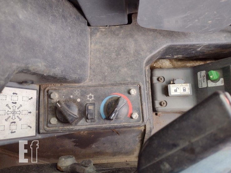 2019-takeuchi-tl8-image-9