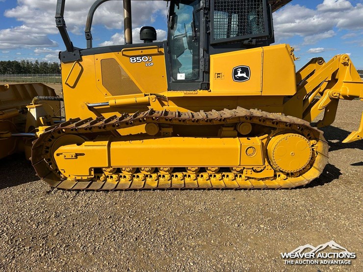 john-deere-10-image-9