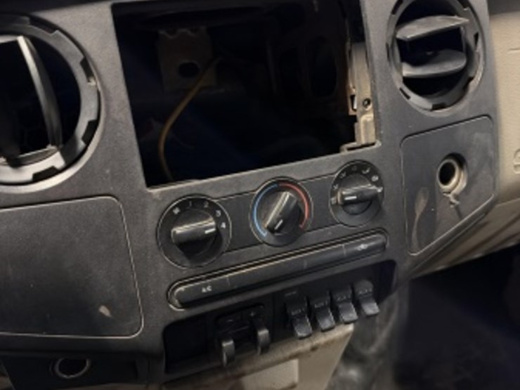 2008-ford-f350-image-22
