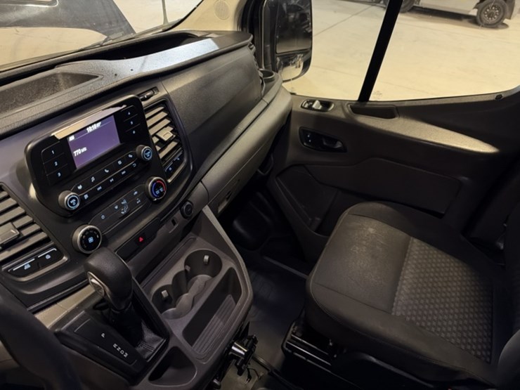 2021-ford-transit-image-24
