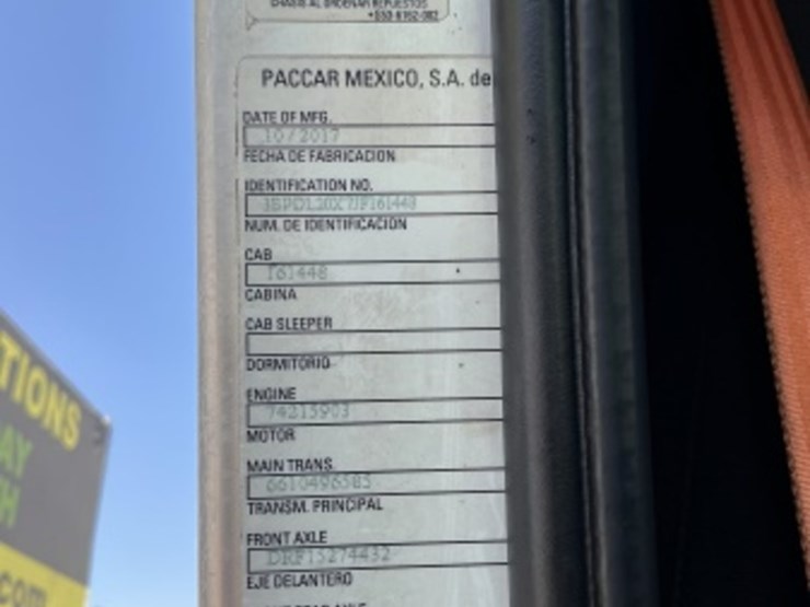 2018-peterbilt-520-image-17