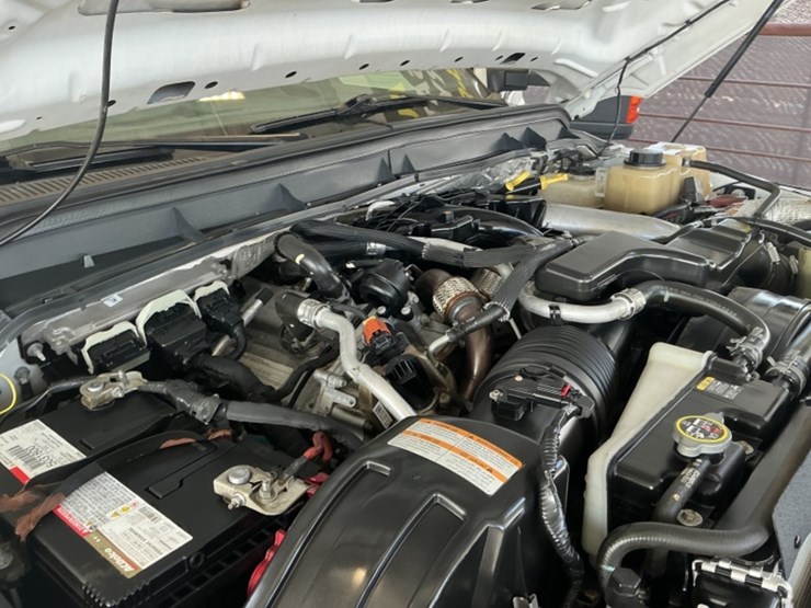 2013-ford-f550-image-13
