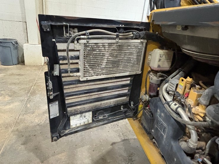 caterpillar-289d-image-25