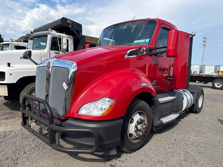 2019-kenworth-t680-image-1