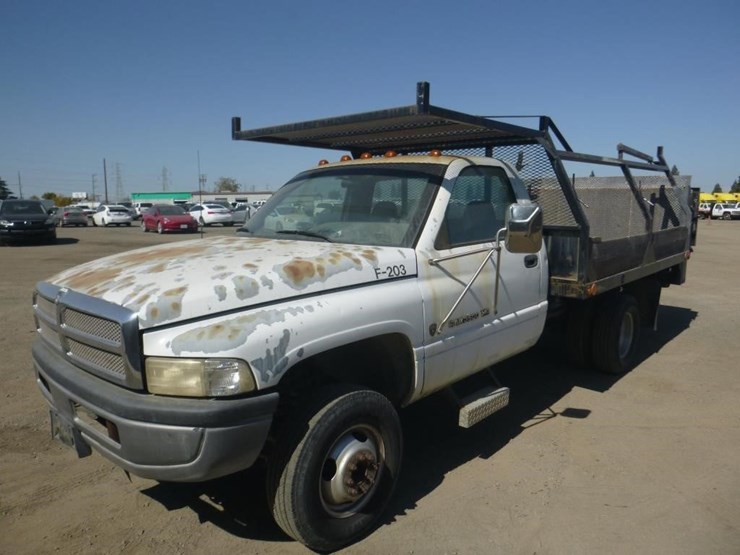 1996-dodge-ram-3500-image-1