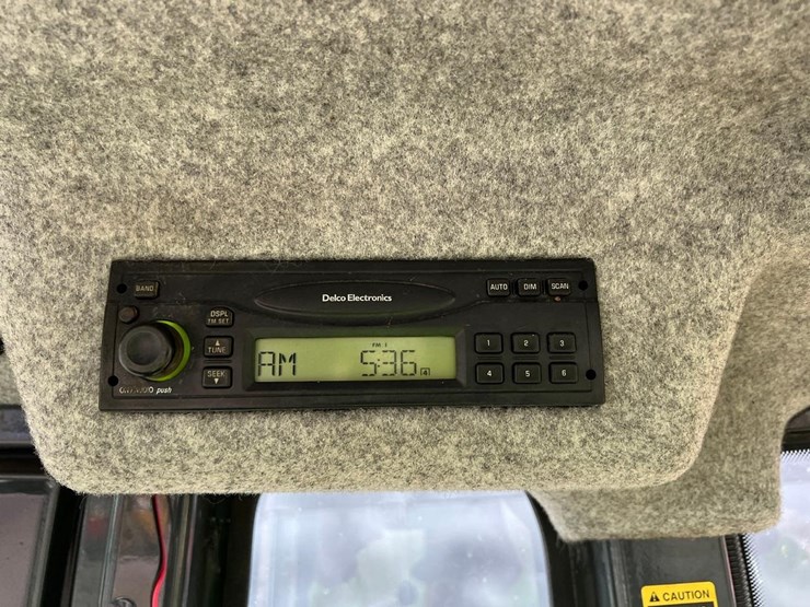 2006-deere-310sg-image-28